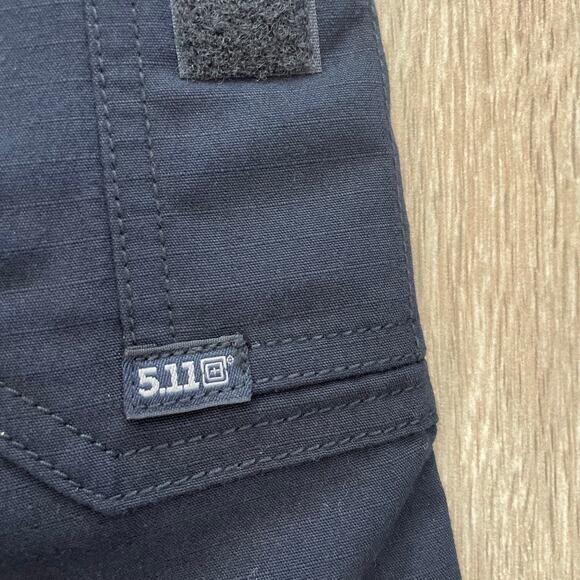 5.11 Tactical Women Cargo Pants Size 4R Navy Black Utility Workwear 30.5” Inseam - Picture 6 of 9